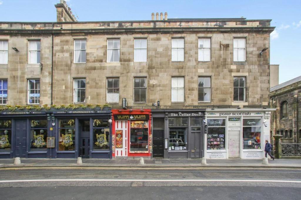 George IV Bridge - Superbly Located 3 Bedroom! 에든버러 외부 사진